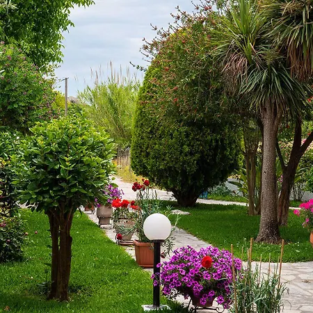 Sunny Garden Otel Nydri (Lefkada)