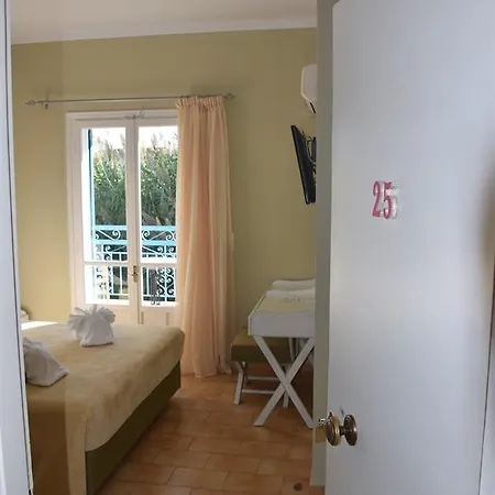 Sunny Garden Otel Nydri (Lefkada)