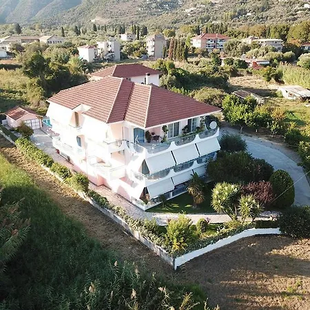 Sunny Garden Nydri (Lefkada)